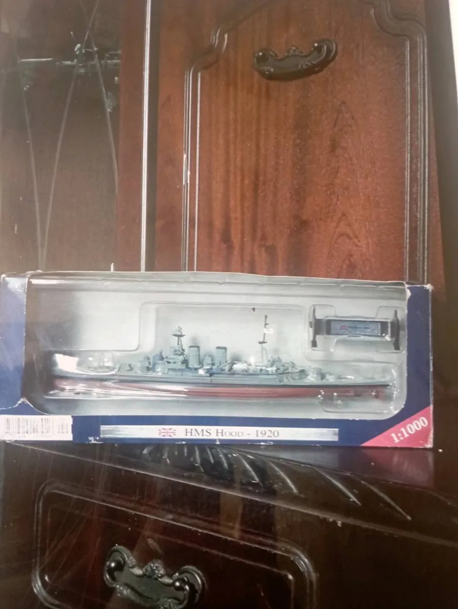 ALTAS EDITIONS  1/12250 SCALE { 7134 102}1920. - Image 1
