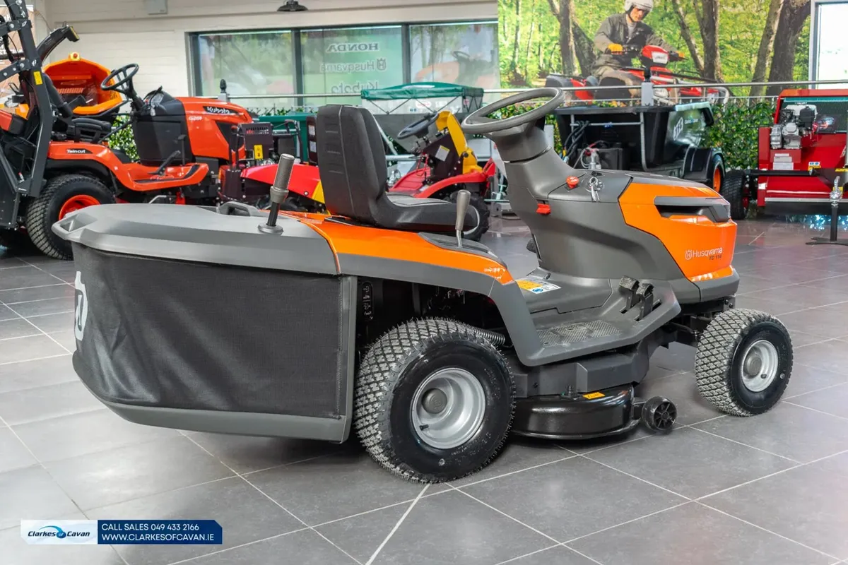 Husqvarna TC 114 Ride-On Lawnmower - Image 4