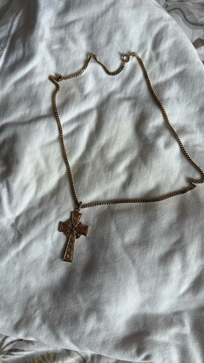 Gold chain - Image 2
