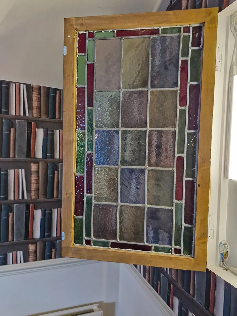 2 beautiful  stainded glass windows - Image 3