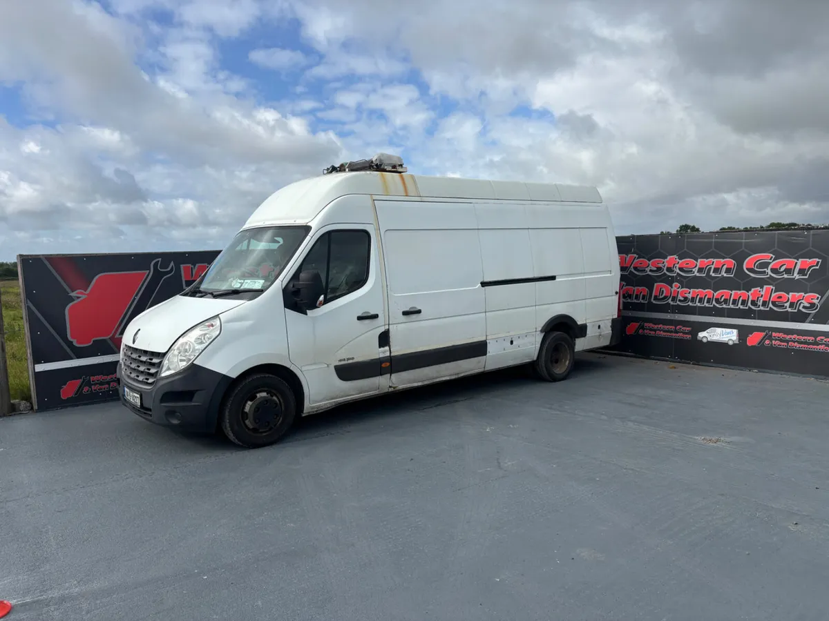 141 Renault master 2.3 rwd for dismantling