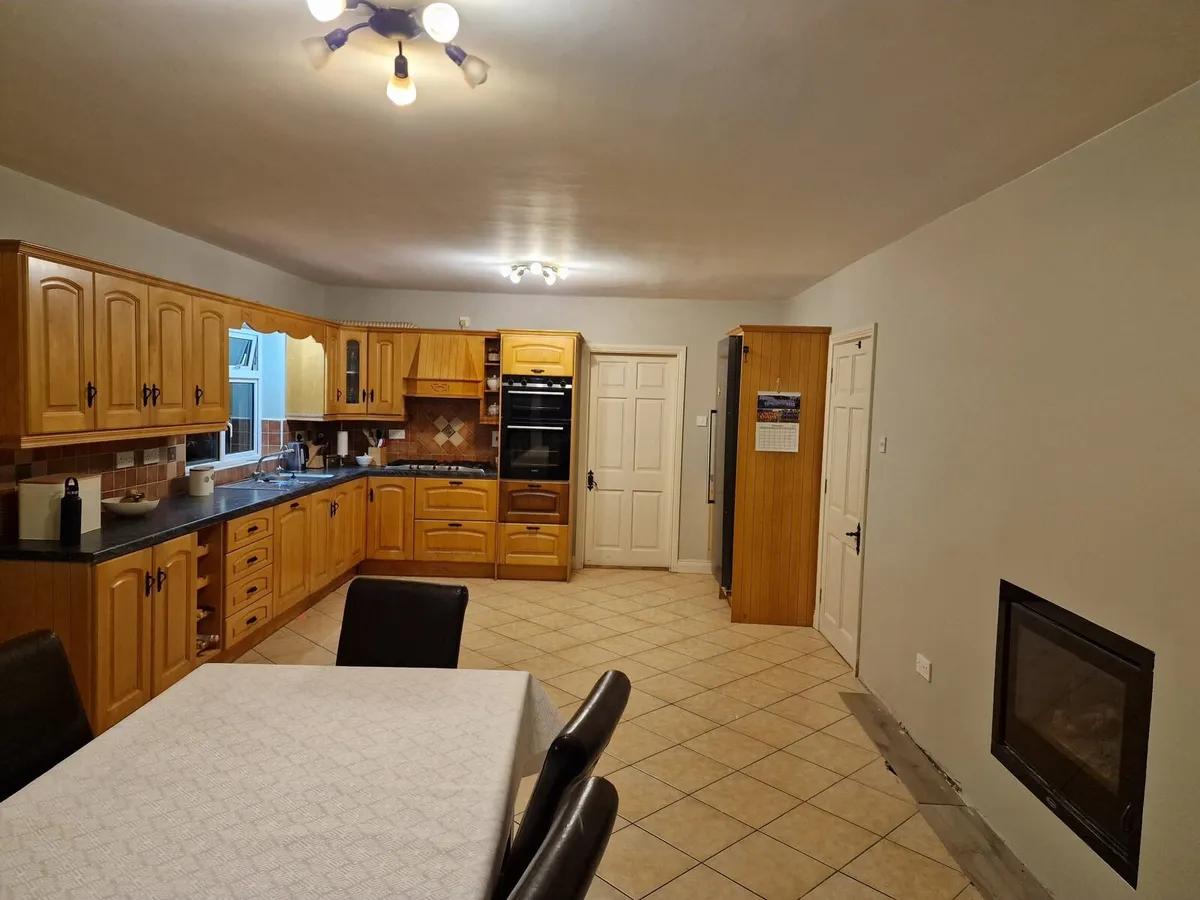 Kitchen - Image 3