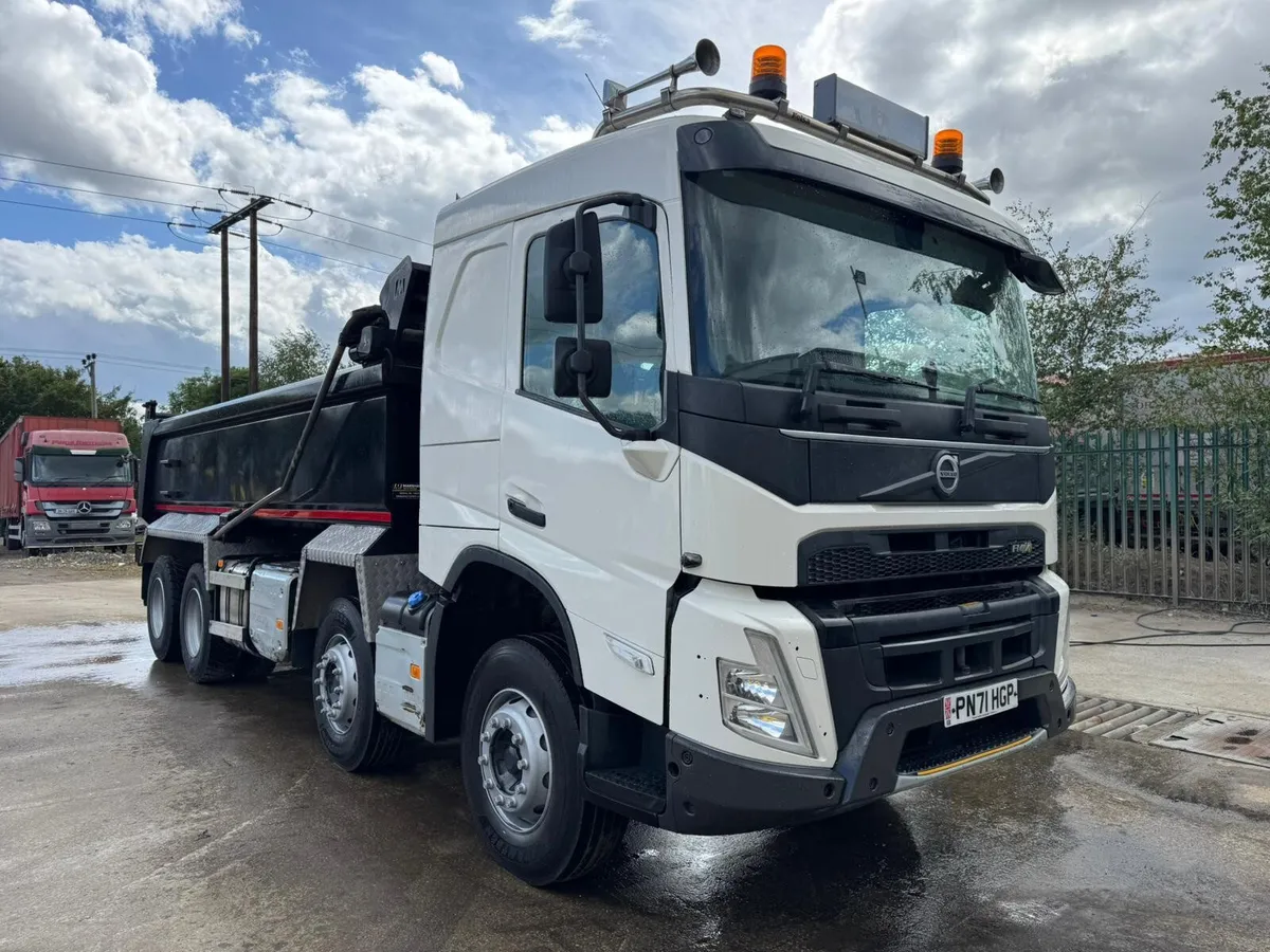 2021 Volvo FMX420 8x4 Steel Tipper - Image 1