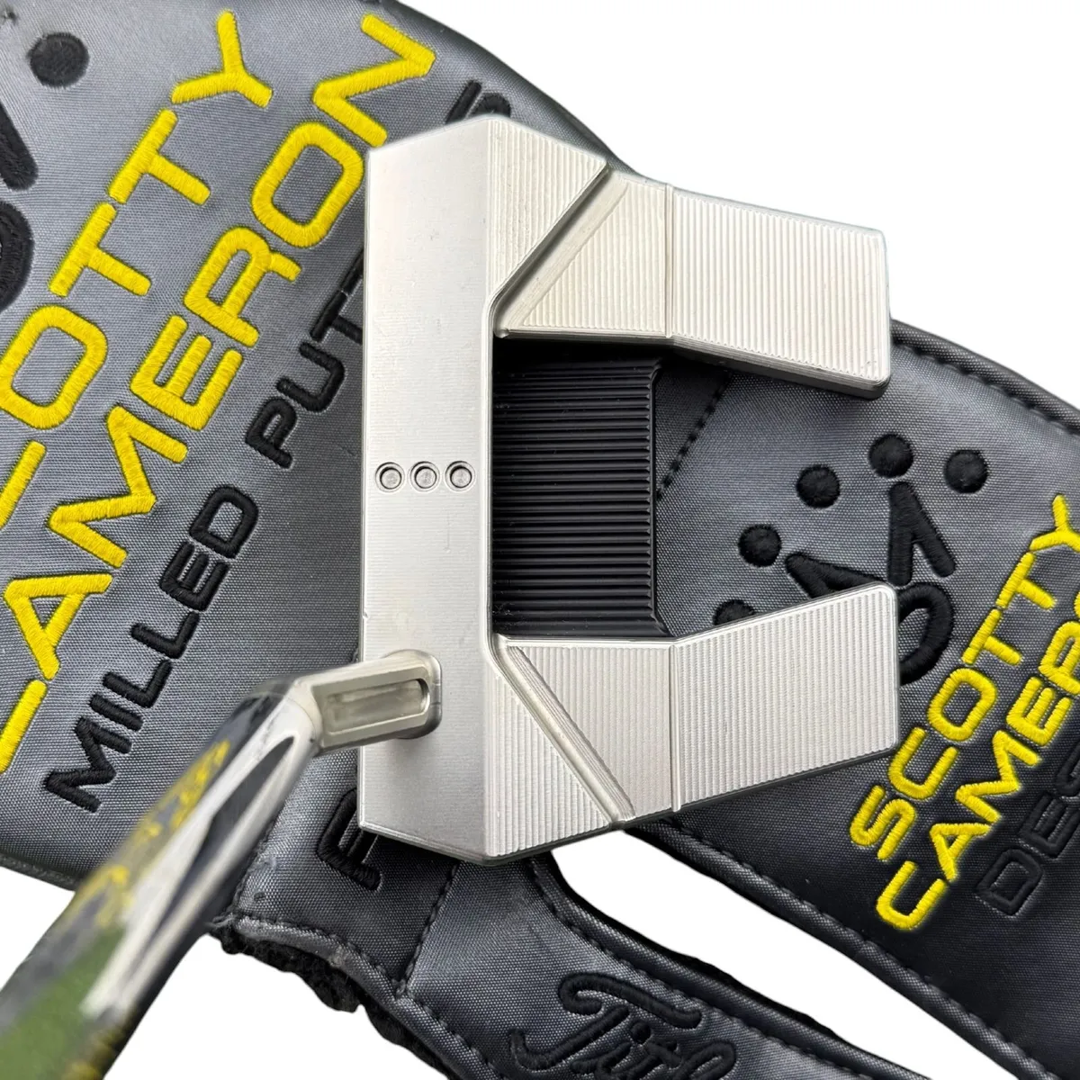 Scotty Cameron Phantom 5.5 2024 Putter / 33" - Image 4