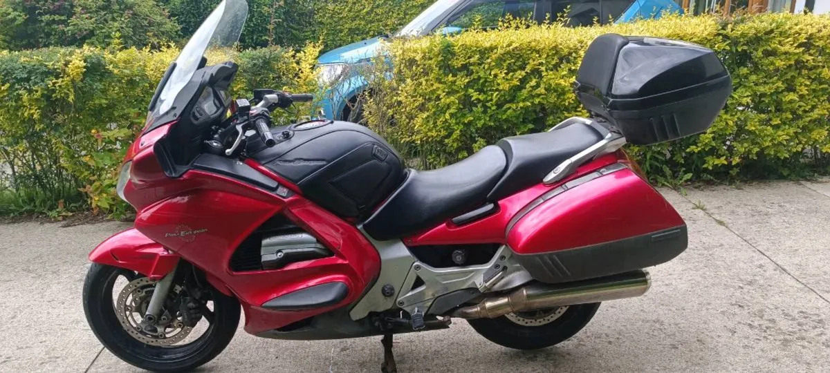 Honda Pan European ST 1300 - Image 1