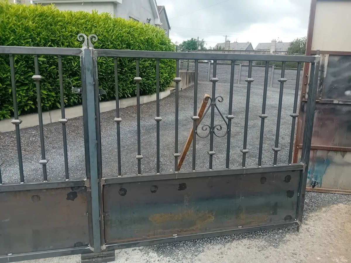 Gates - Image 4