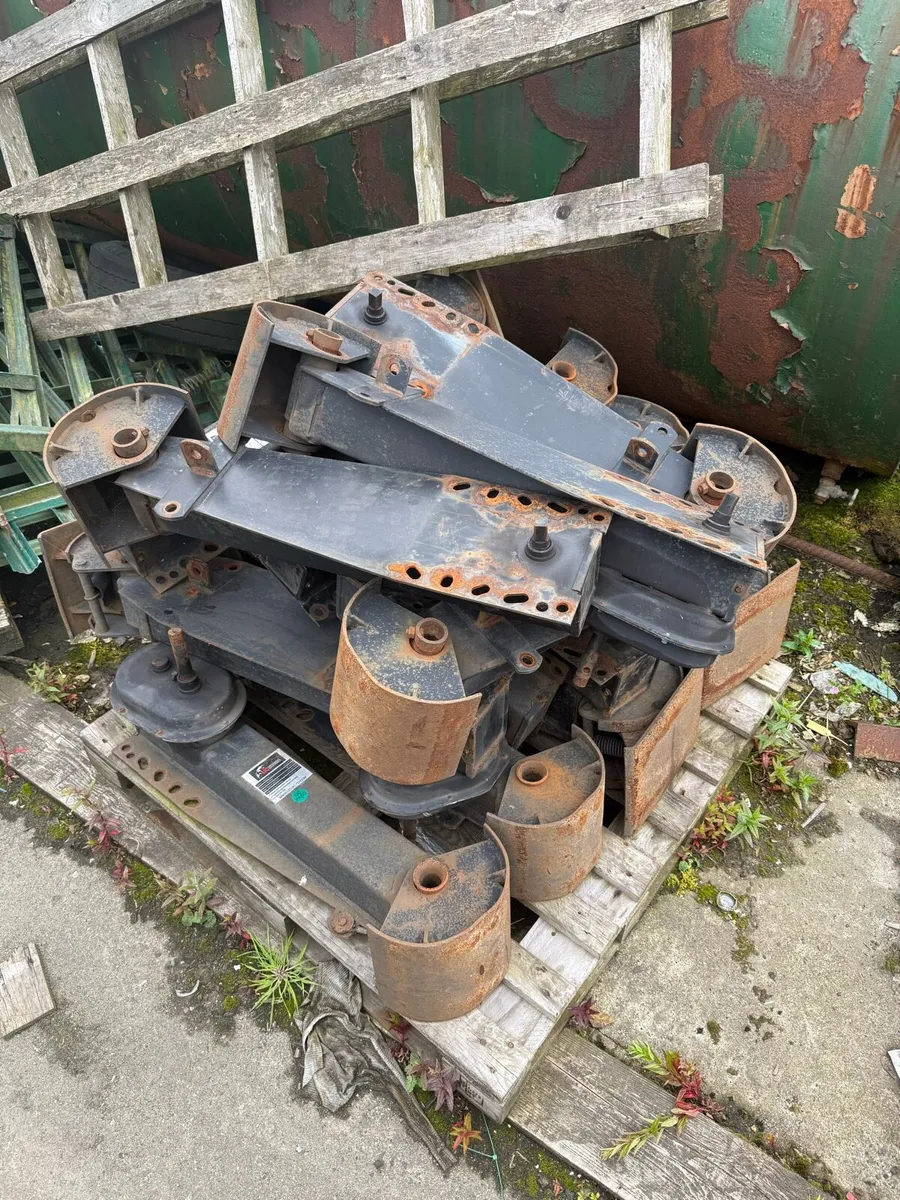 Landing legs, Tanks etc.. - Image 2