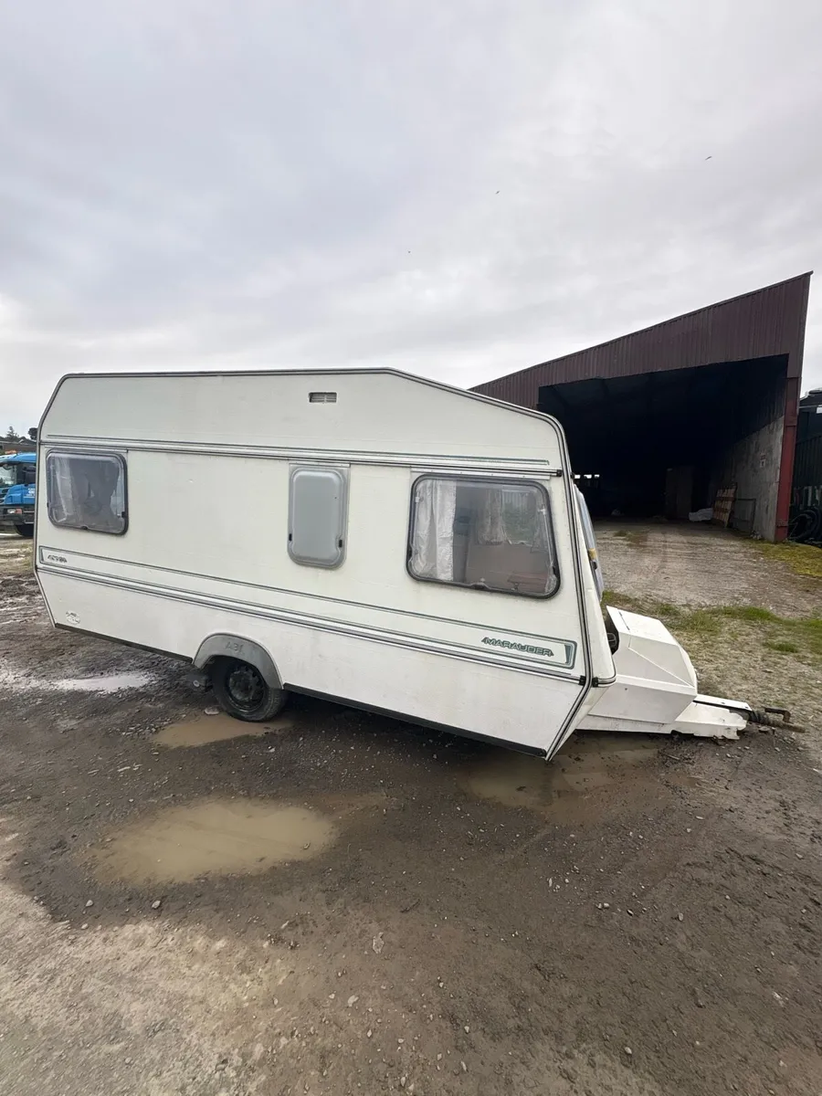 4 Berth Caravan - fixer upper / use for parts - Image 4