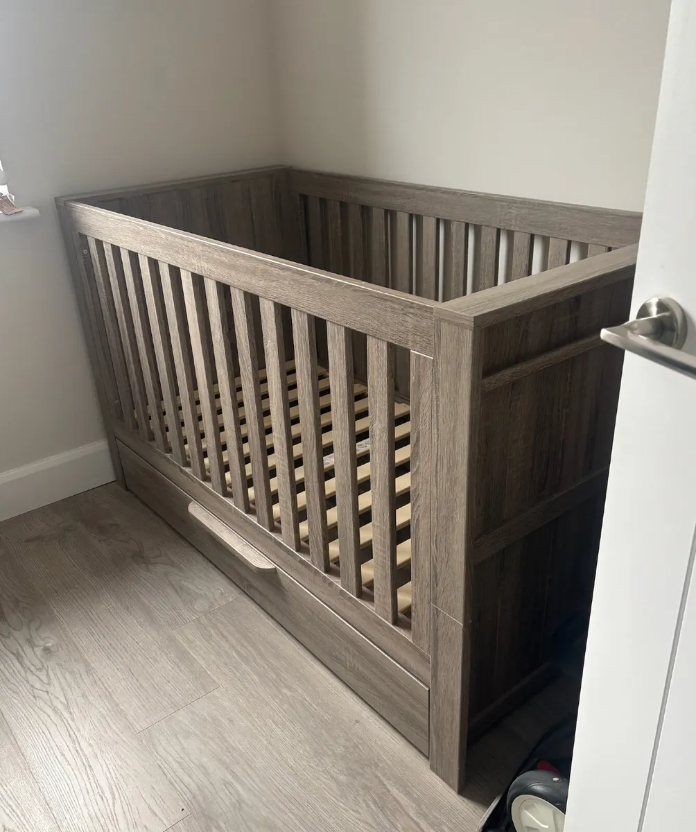 Franklin Mamas and papas cot toddler bed - Image 2