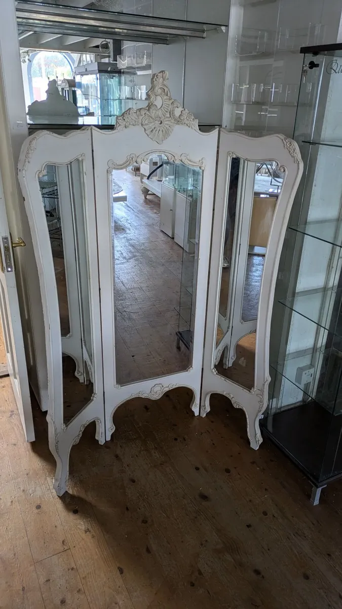 Shop display unit - Image 1