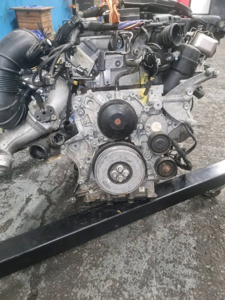 Mercedes 2.1 om651 twin turbo engine - Image 3