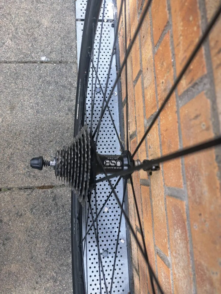 Fulcrum zero carbon wheels. Like new - Image 4