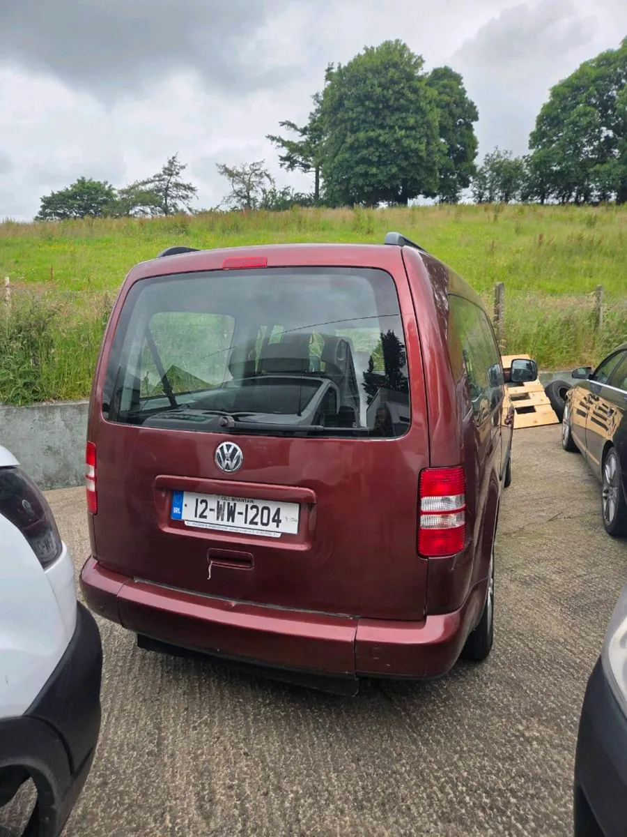 12 vw caddy life welchaire 1.6tdi automatic - Image 4