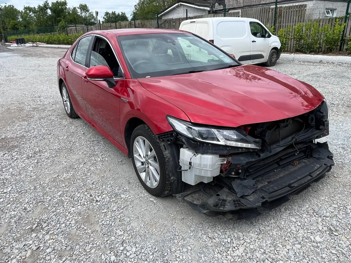 Toyota Camry 2022 very light damage - Image 2