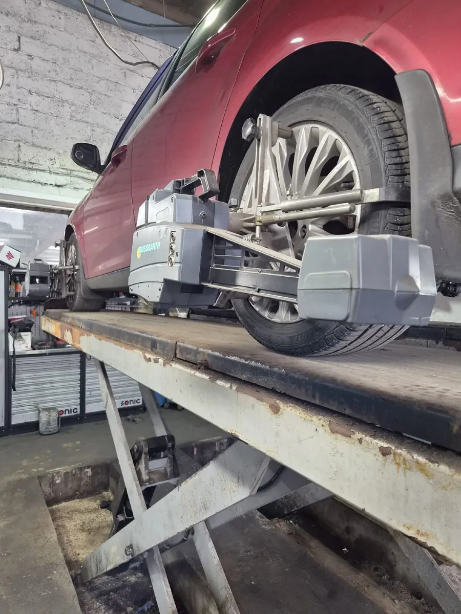 Wheel aligment machine - Image 1