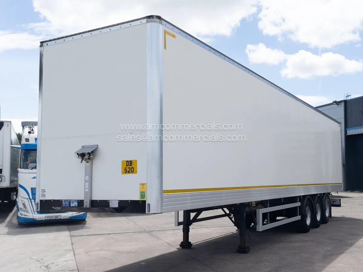 2021 MONTRACON BOX TRI AXLE TRAILER - Image 3