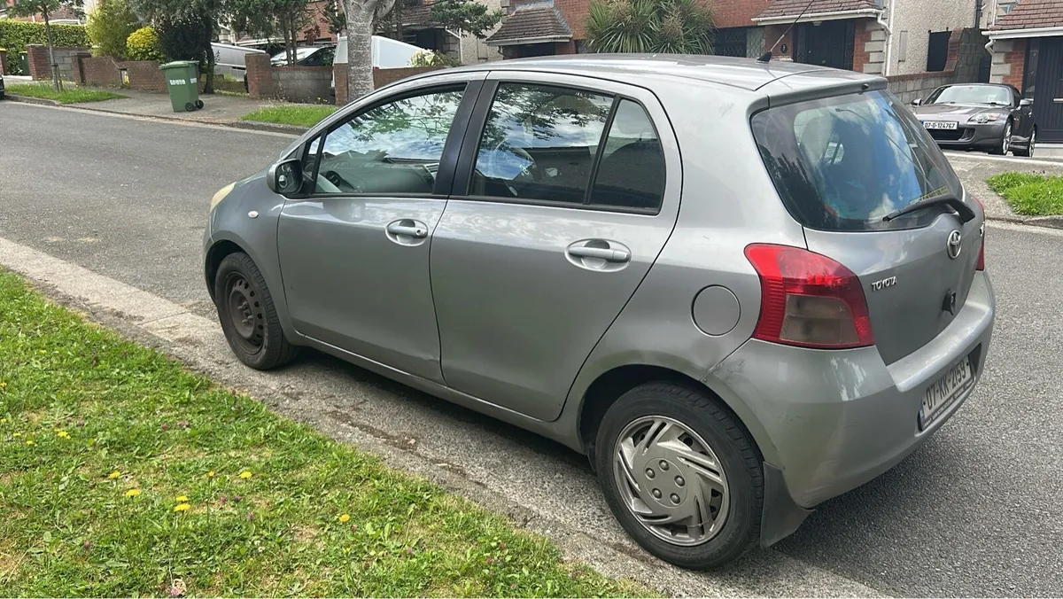 Toyota Yaris low miles - Image 4