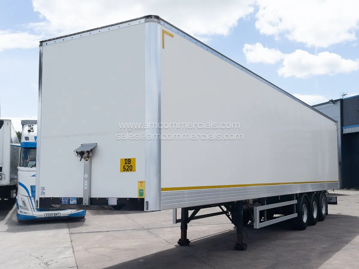 2021 MONTRACON BOX TRI AXLE TRAILER - Image 3