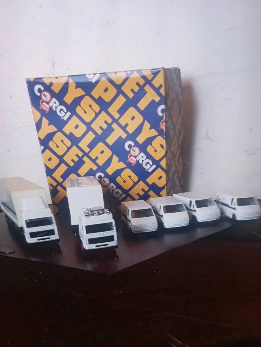 CORGI KEYS CATALOGUE DIE-CAST MODLE TRUCK,&VANS - Image 2