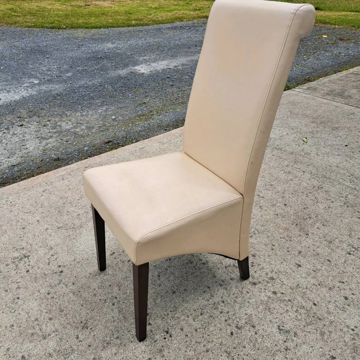 Set of 6 dining chairs - Image 1