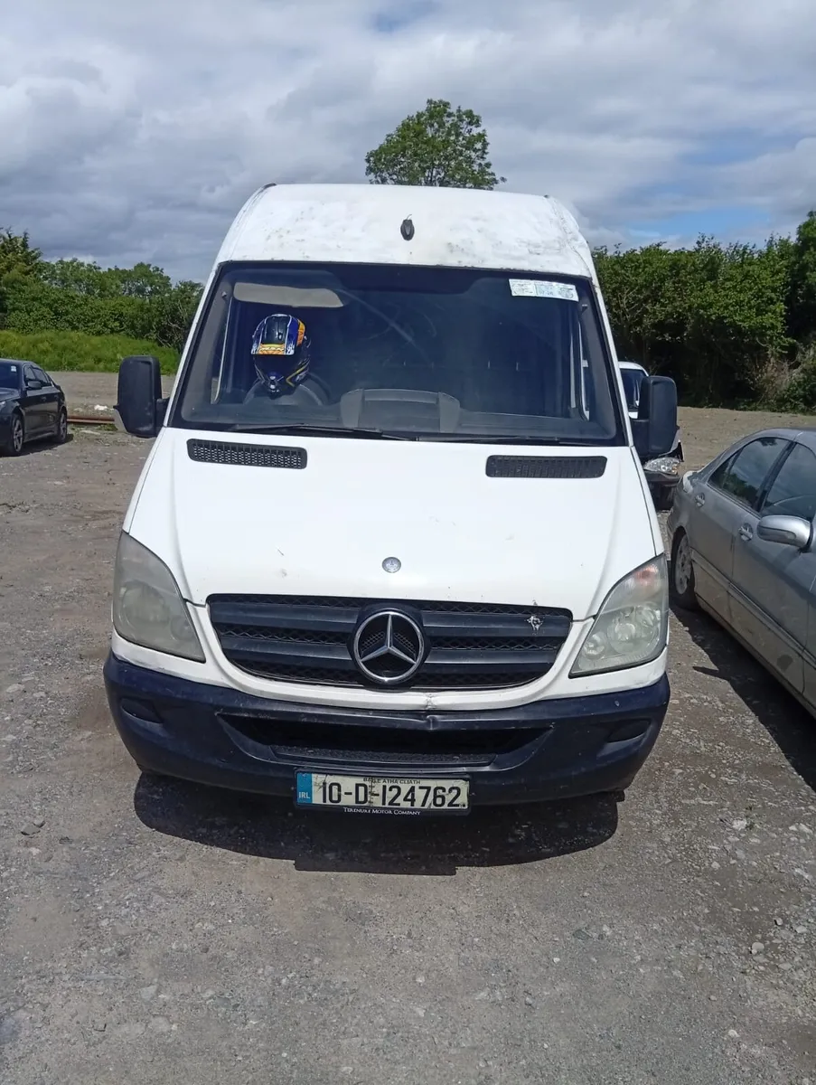 2010 mercedes sprinter - Image 1