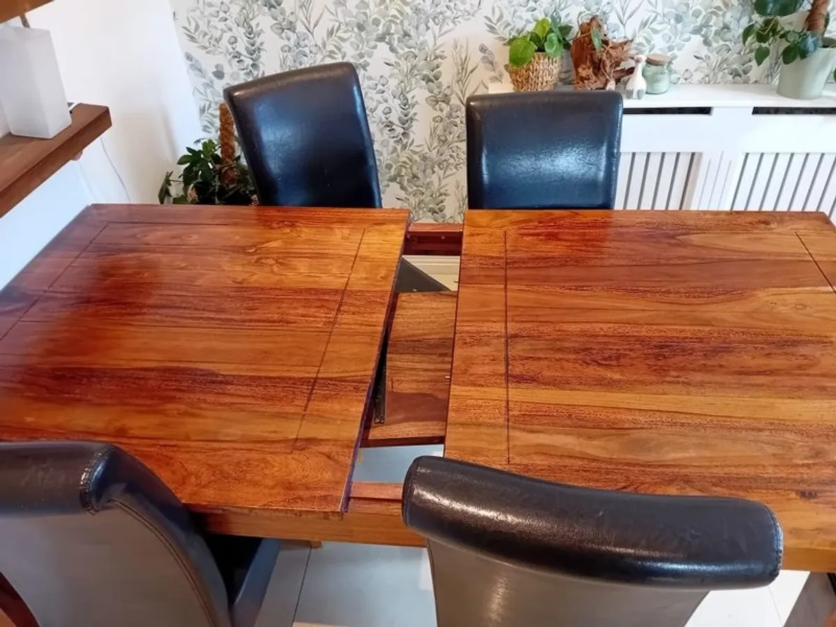 MOVING OUT STUNNING Tropical wood kitchen table - Image 4