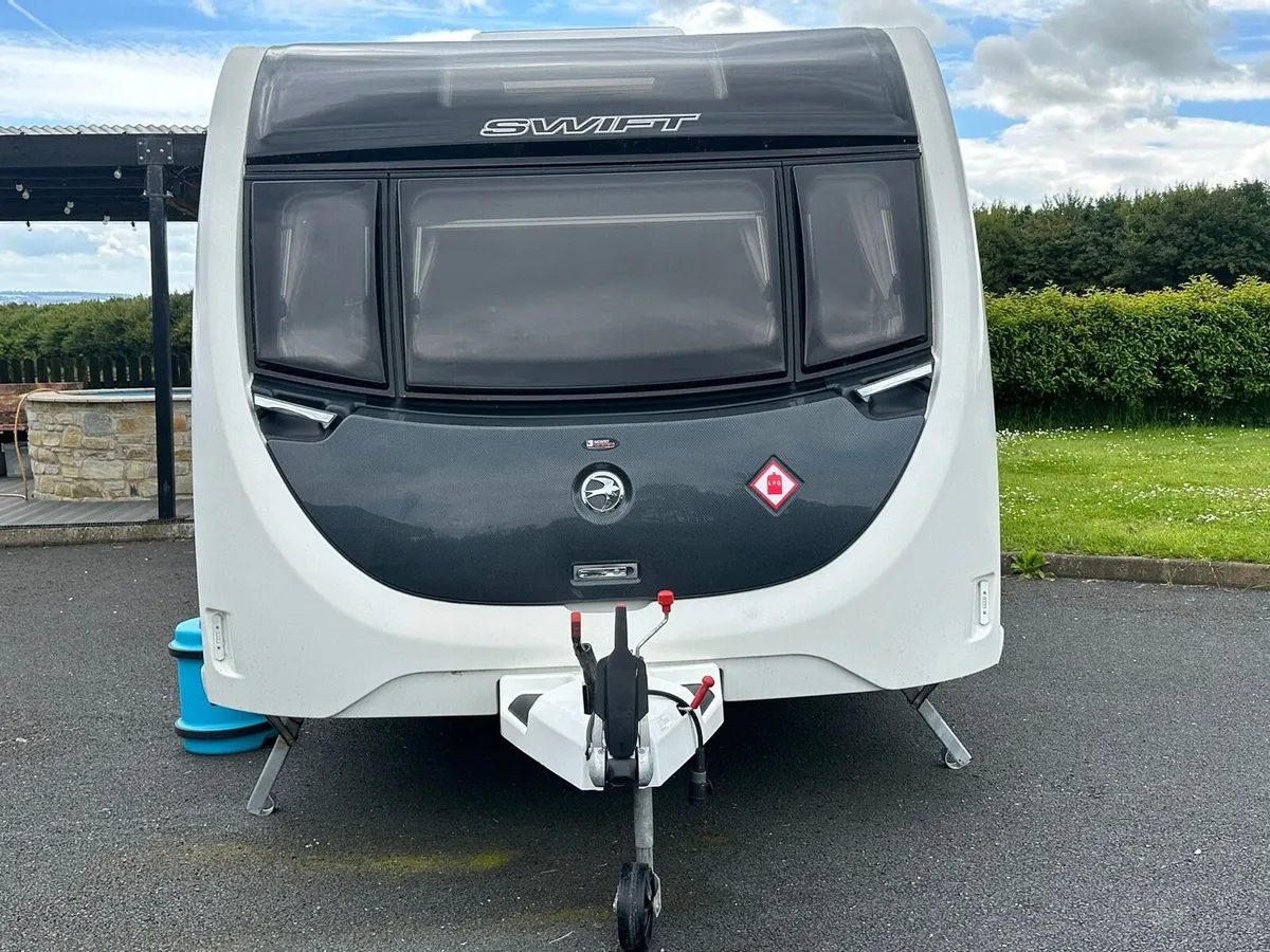 Caravan - Image 2