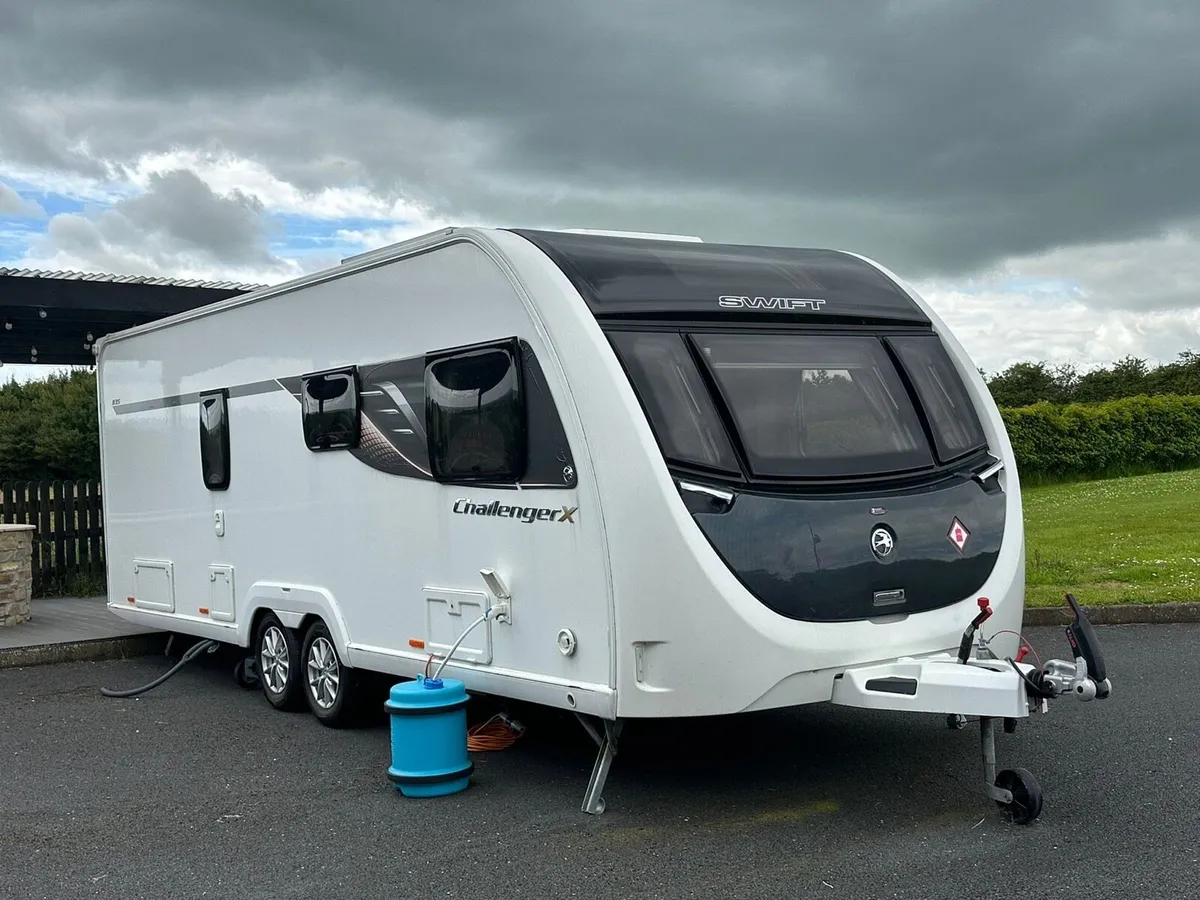 Caravan - Image 1