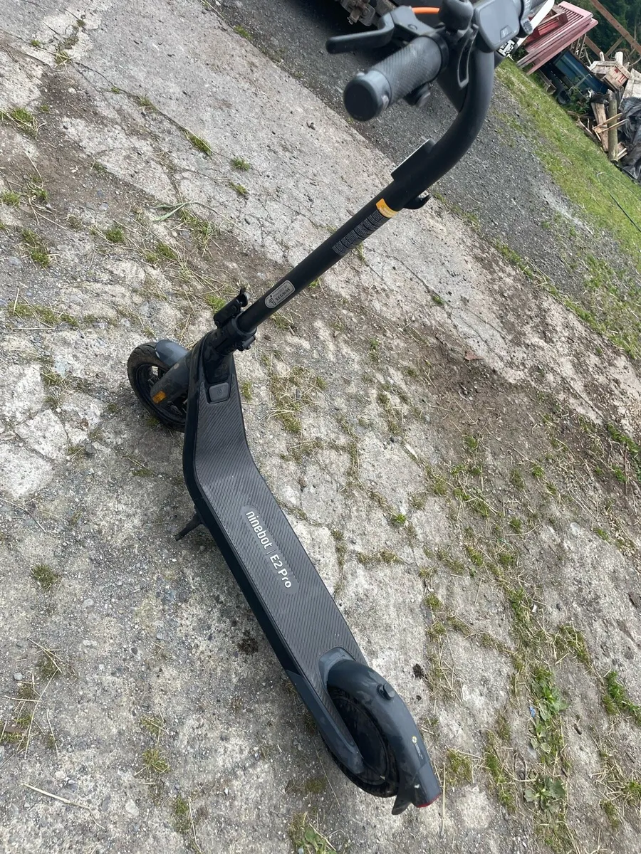 Ninebot e2 Pro - Image 1