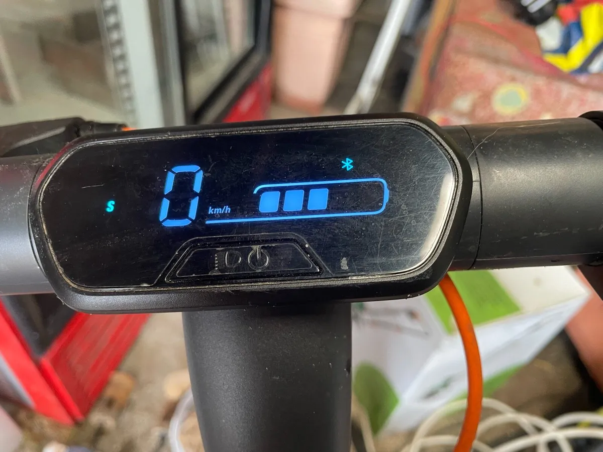 Ninebot e2 Pro - Image 2