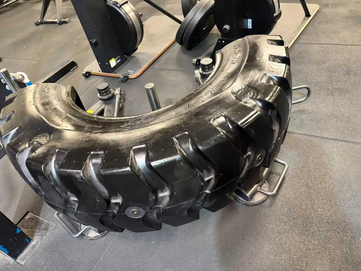 Commercial Tyre Flip Machine - Image 3
