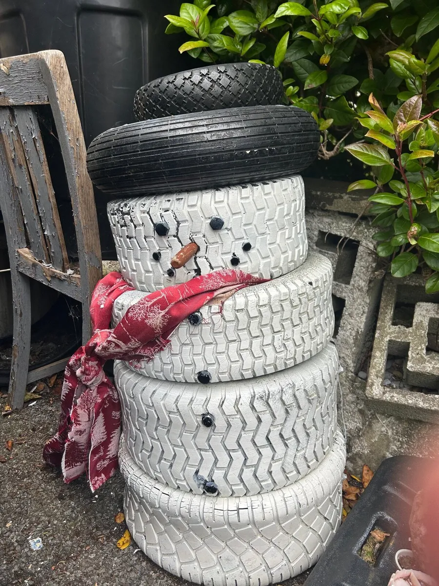 Christmas decoration - Image 1