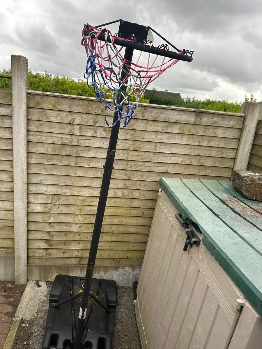 Basketball hoop