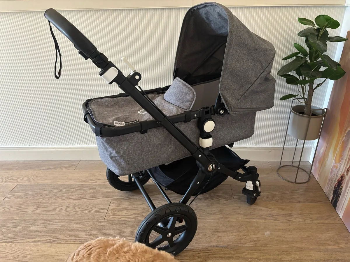 Bugaboo Cameleon 3 bassinet and stroller - Image 2