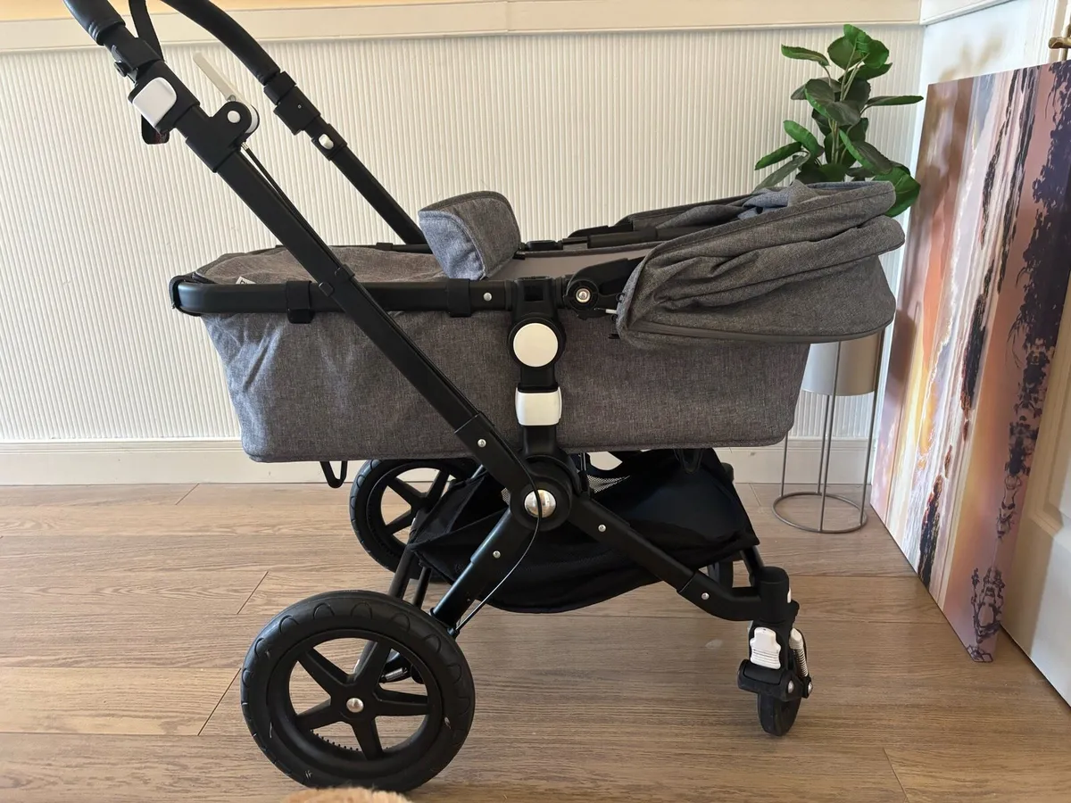 Bugaboo Cameleon 3 bassinet and stroller - Image 3