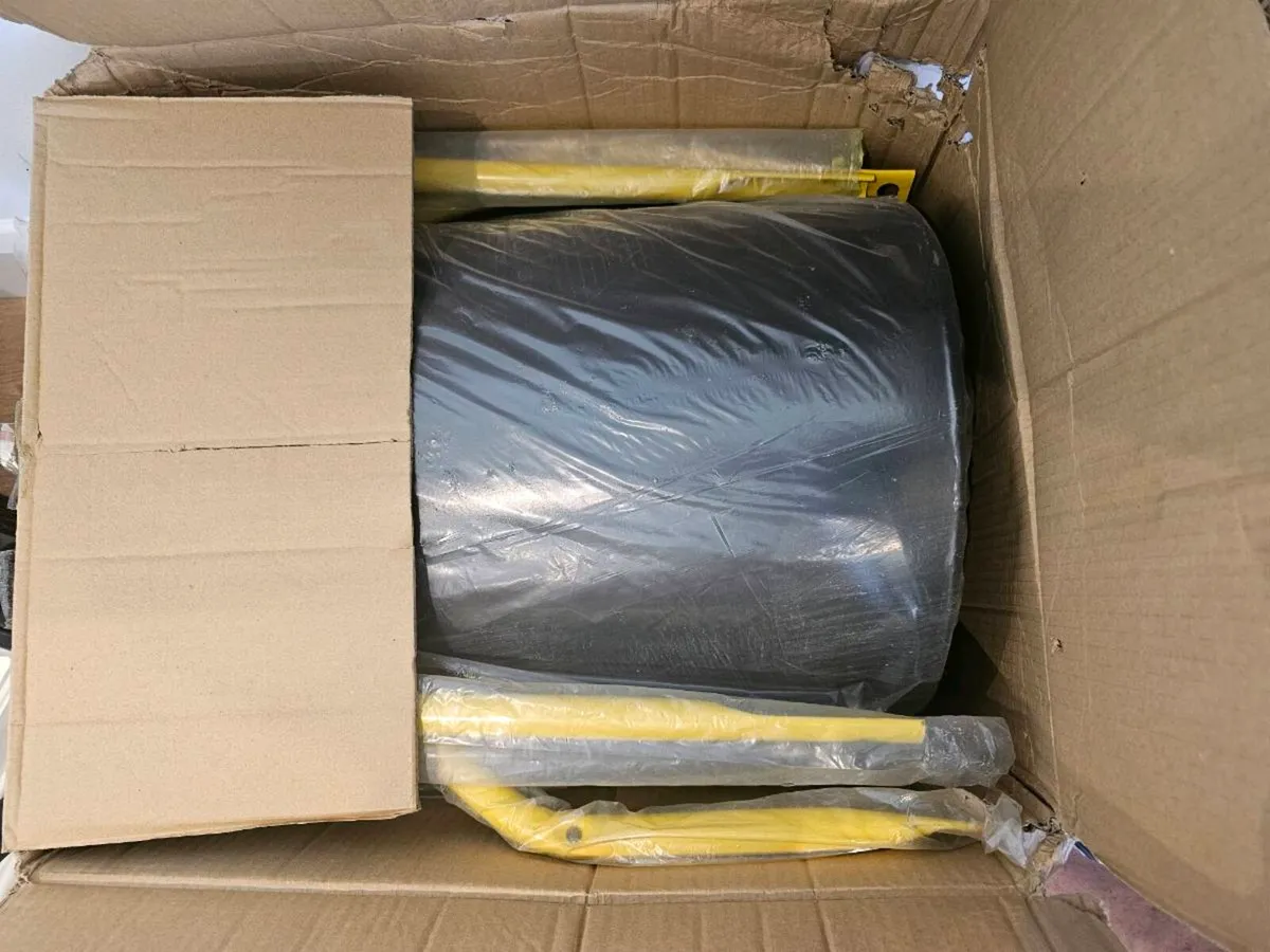 Garden roller - new in box - Image 2