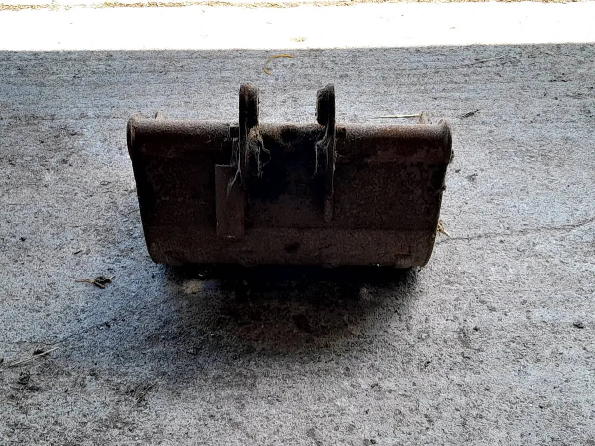 22 inch Digger Bucket - Image 2
