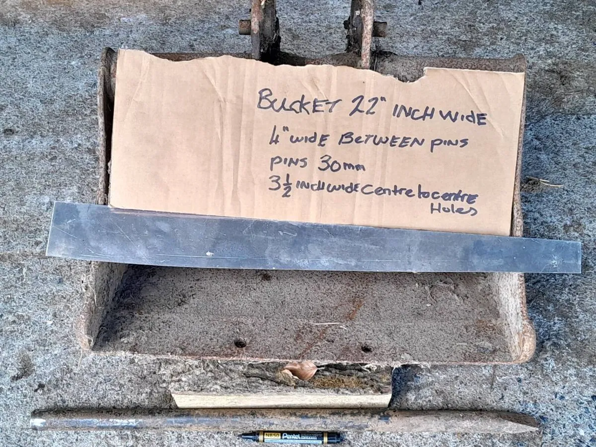 22 inch Digger Bucket - Image 4