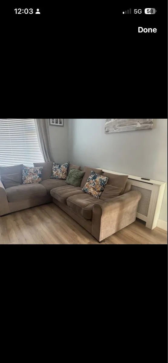 Corner sofa - Image 1