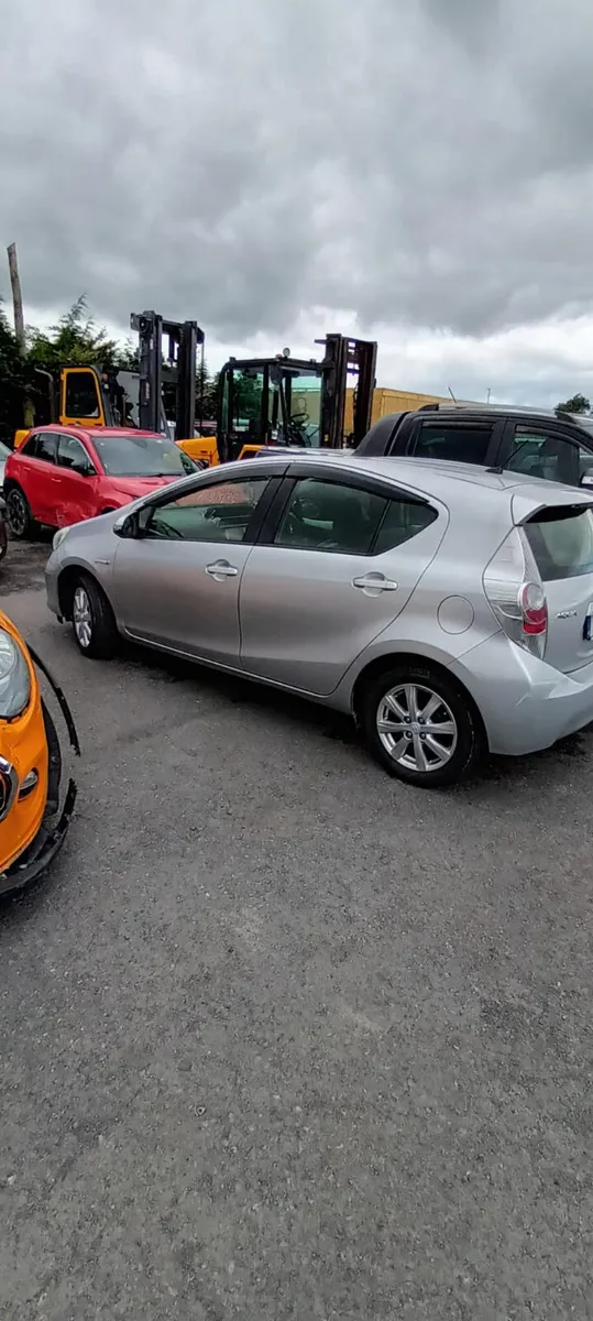 Toyota Aqua 2012 Attempted theft - Image 2