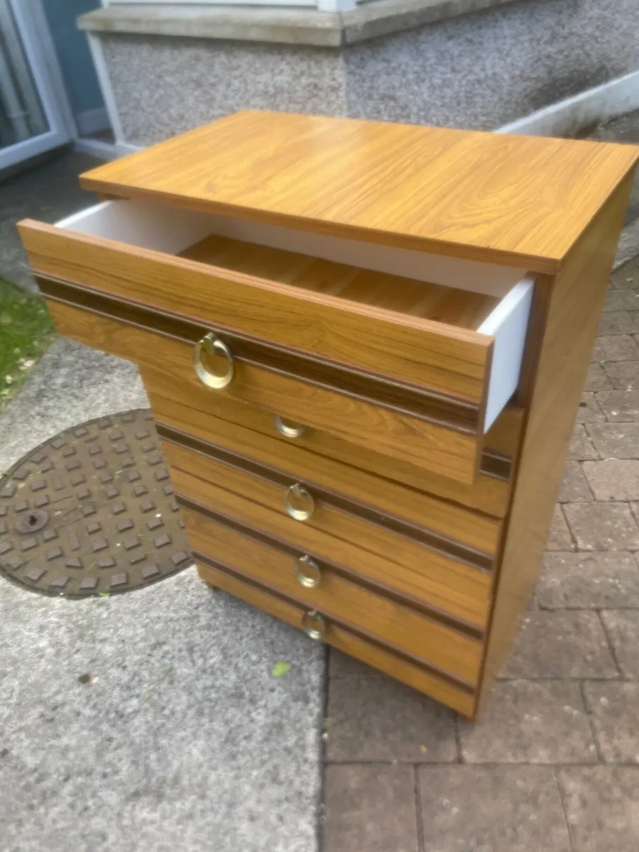 Chest of drawers - Image 2