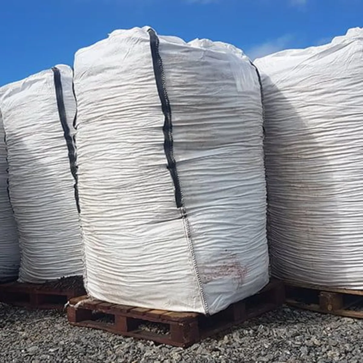 Mini Bark Mulch Jumbo Bag 3m3 - Image 1