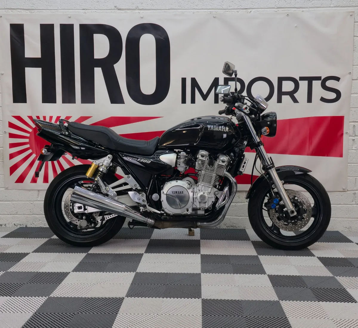 2000 Yamaha XJR1300 - Image 1