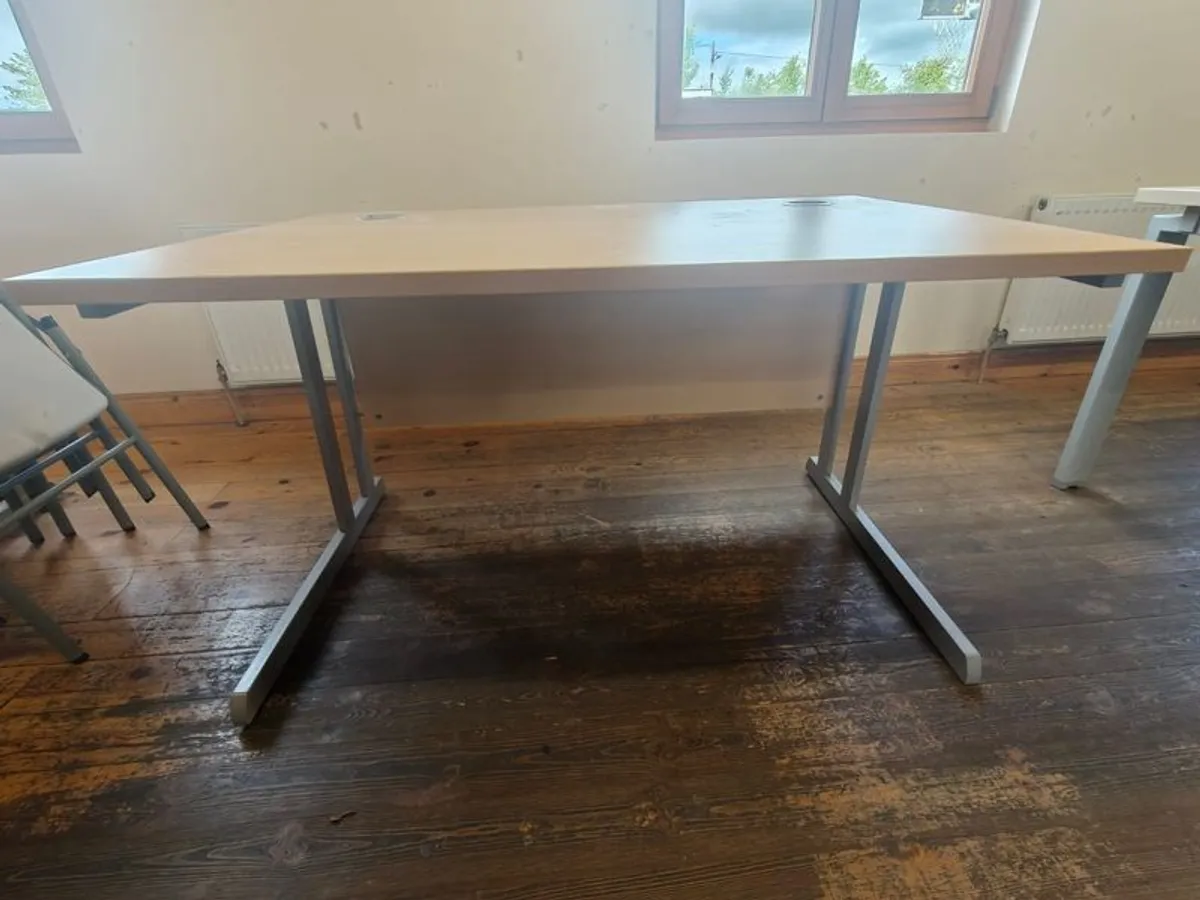 Free Computer Tables - Image 3