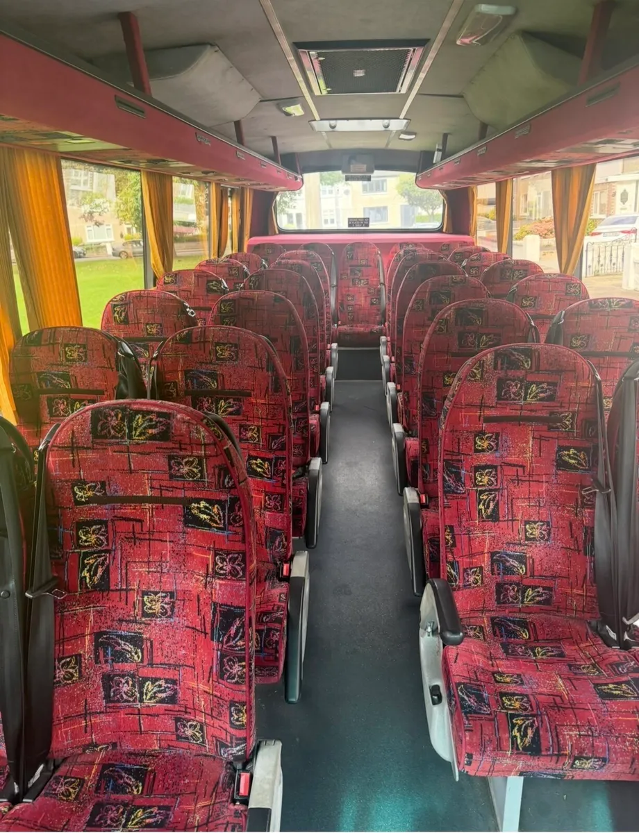 Mercedes mini bus - Image 3