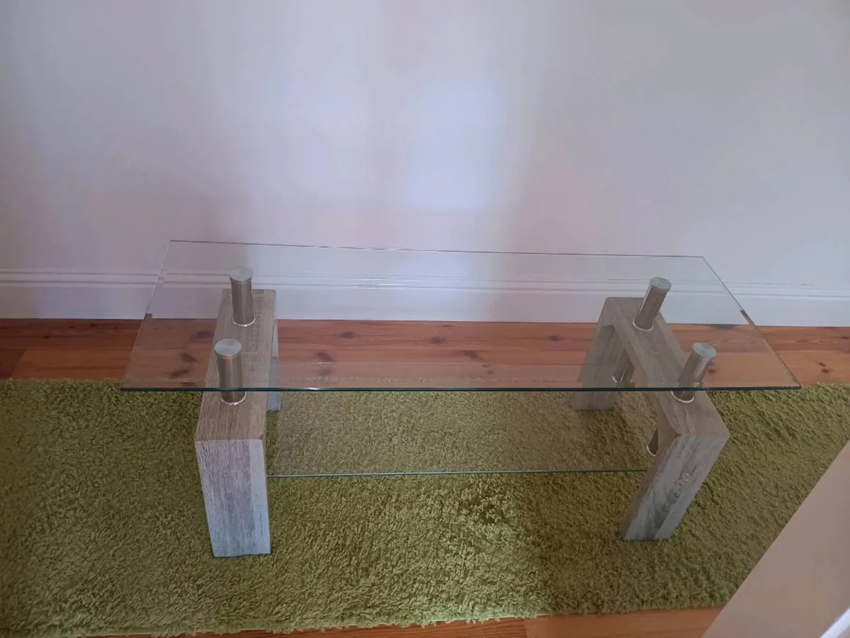 Coffee table with glass top - Image 3