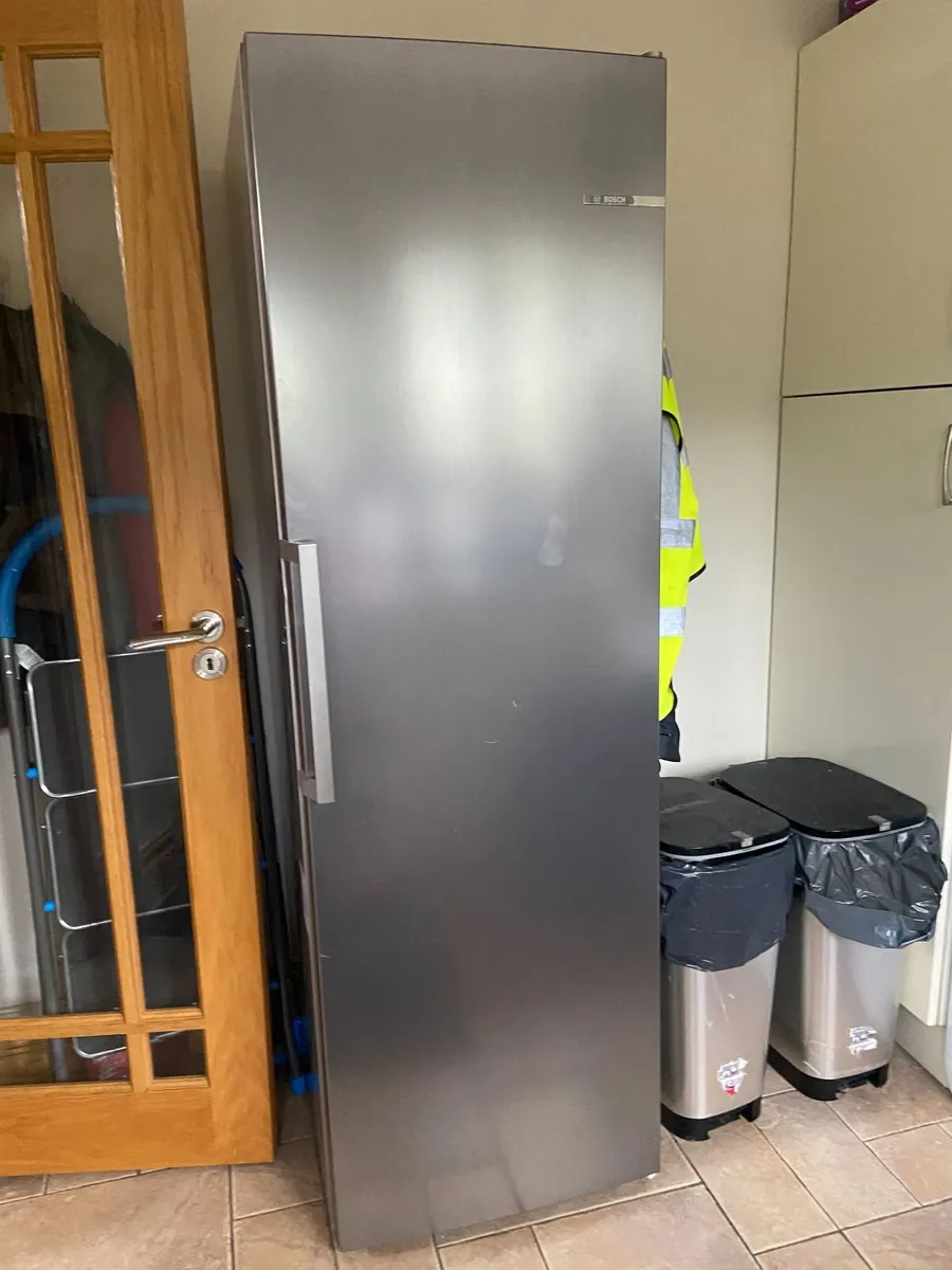 Bosch Freezer 189H x 59W x 63D cm - Image 2