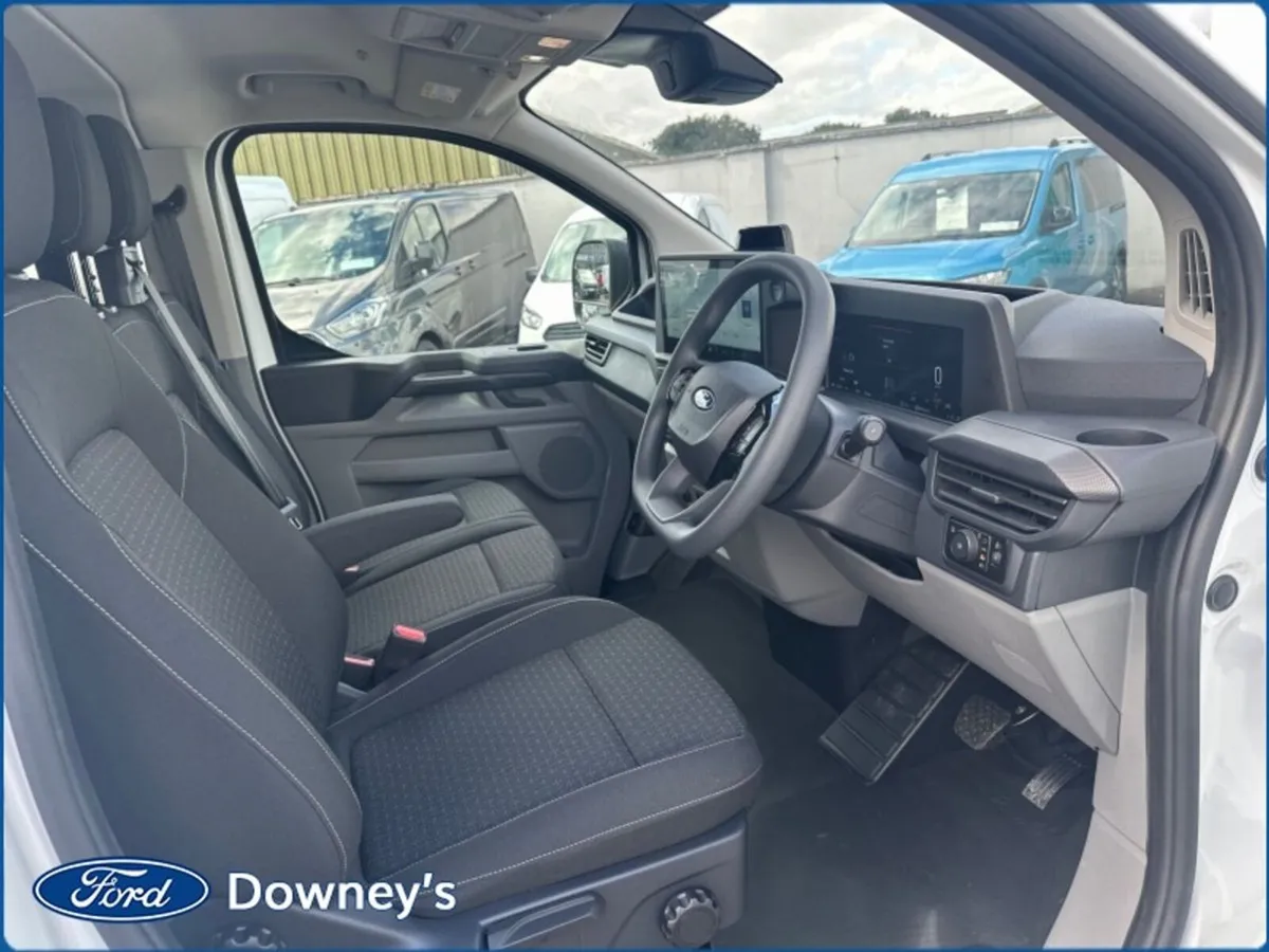 Ford Transit Custom CREW CAB 2.5 PETROL HYBRID TRE - Image 2