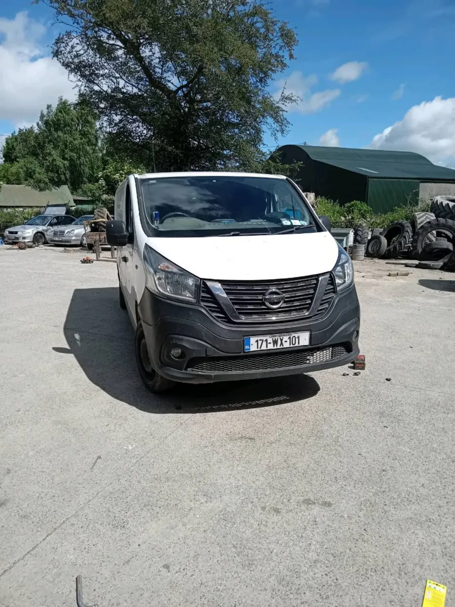 Nissan no 300 2017 - Image 3