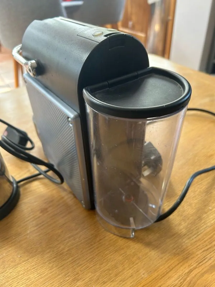 Nespresso coffee machine - Image 2